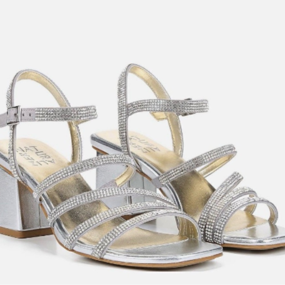 NATURALIZER Niko 2 Ankle Strap Sandals (WIDE)